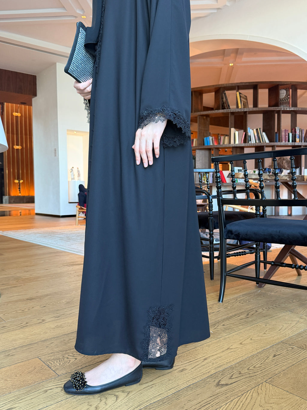 Dantel Abaya