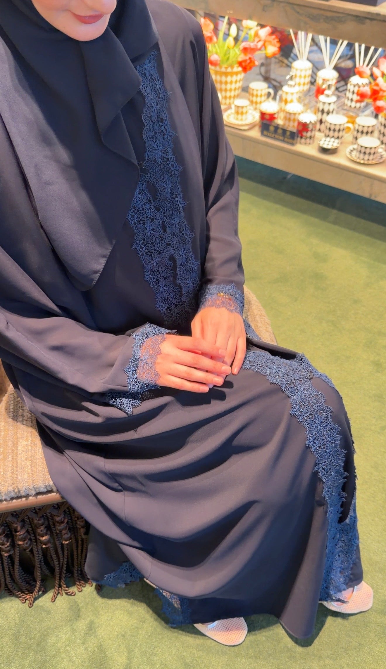 Dantel Abaya