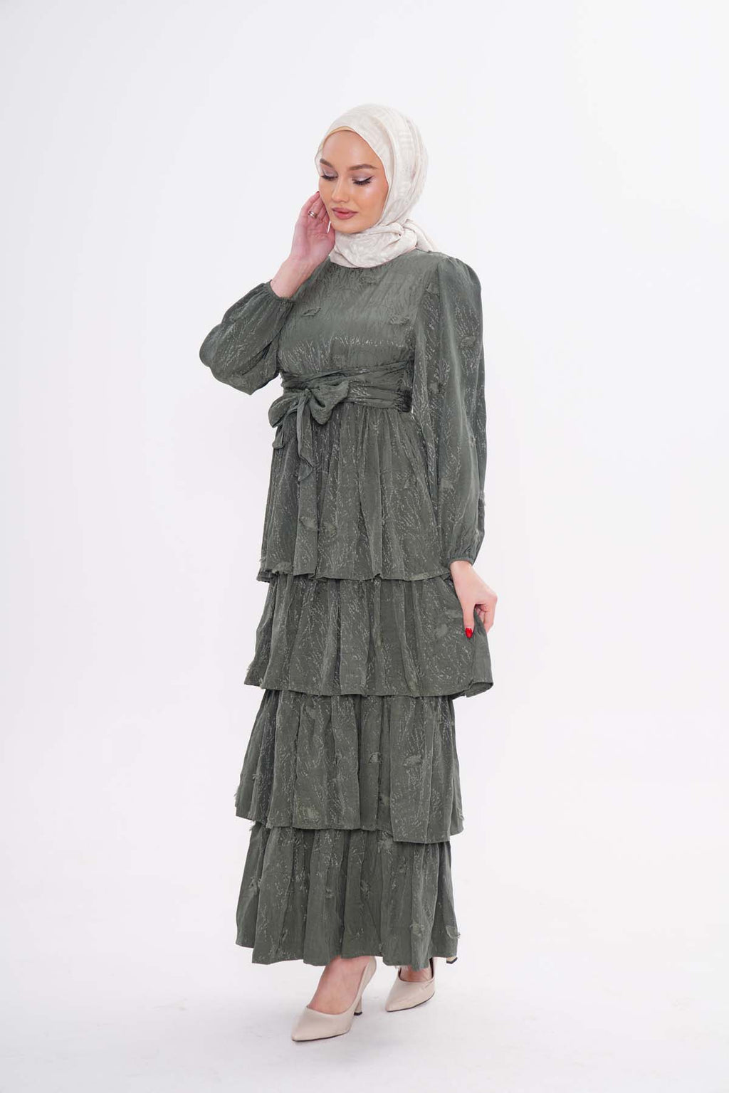 Belden Bağlamalı Elbise