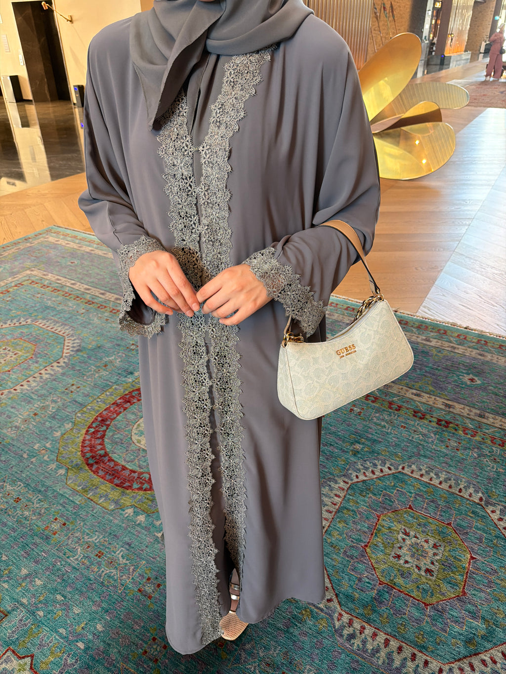 Dantel Abaya