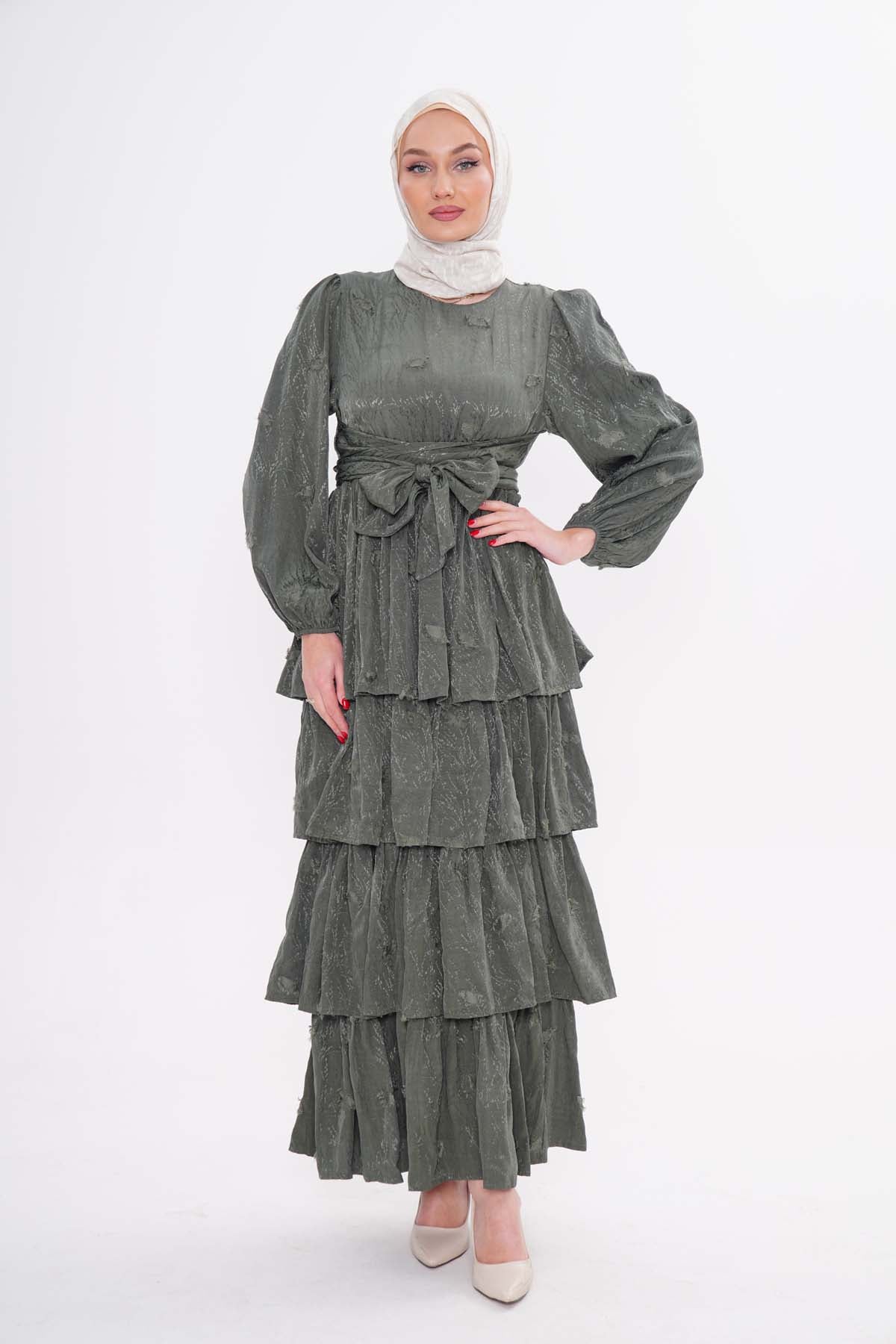 Belden Bağlamalı Elbise