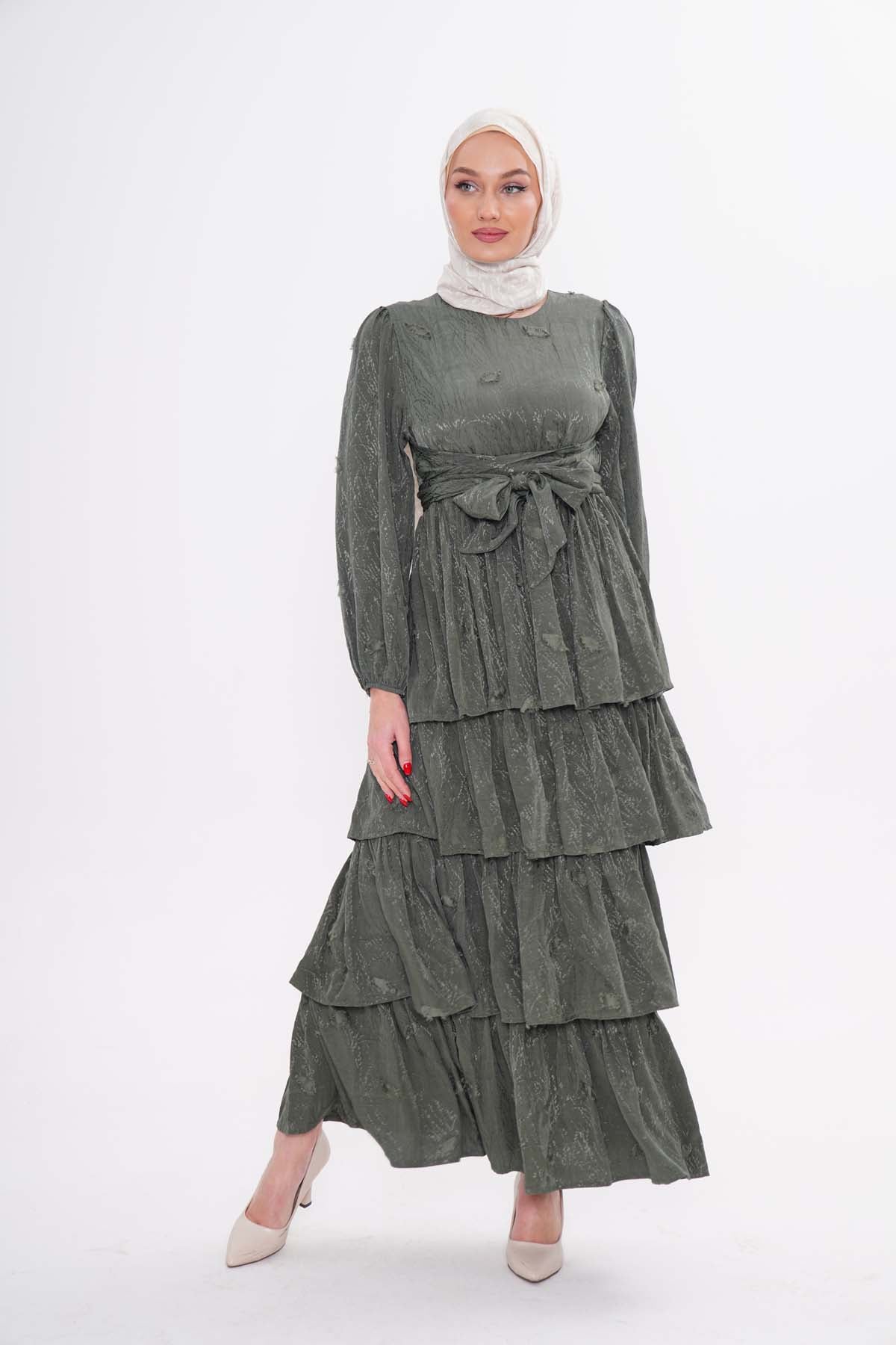 Belden Bağlamalı Elbise