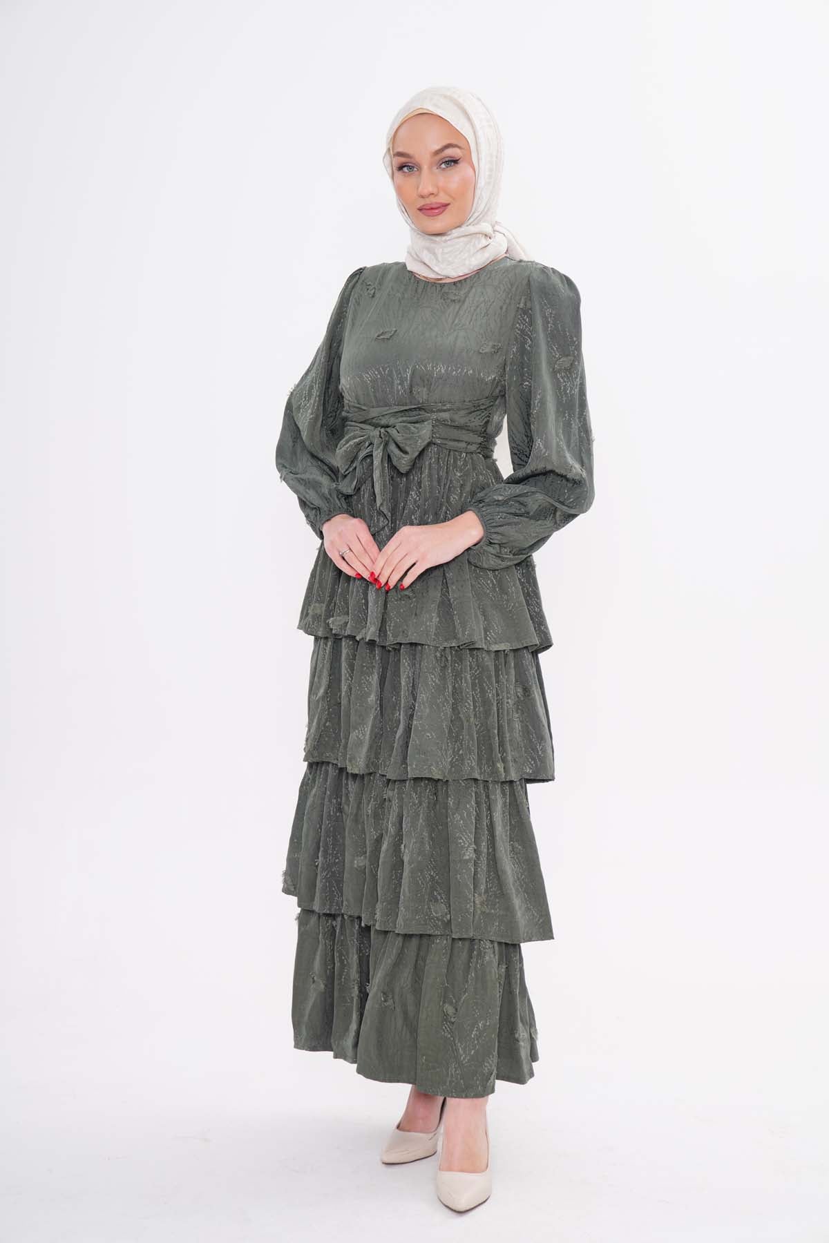 Belden Bağlamalı Elbise