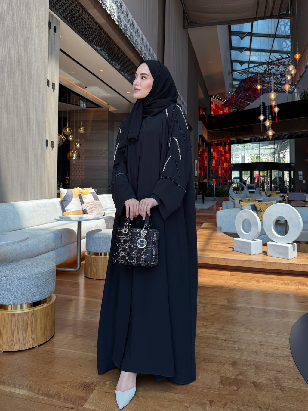 Mira Siyah Abaya