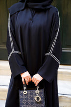 Lilyum Abaya