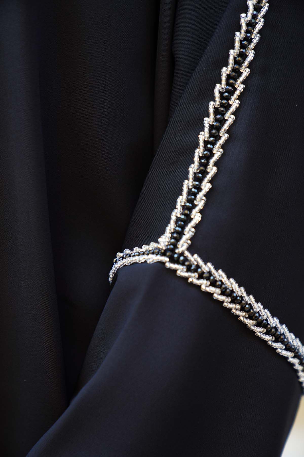 Lilyum Abaya